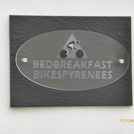 Bedbreakfastbikespyrenees Bed & Breakfast Loubieres Ngoại thất bức ảnh