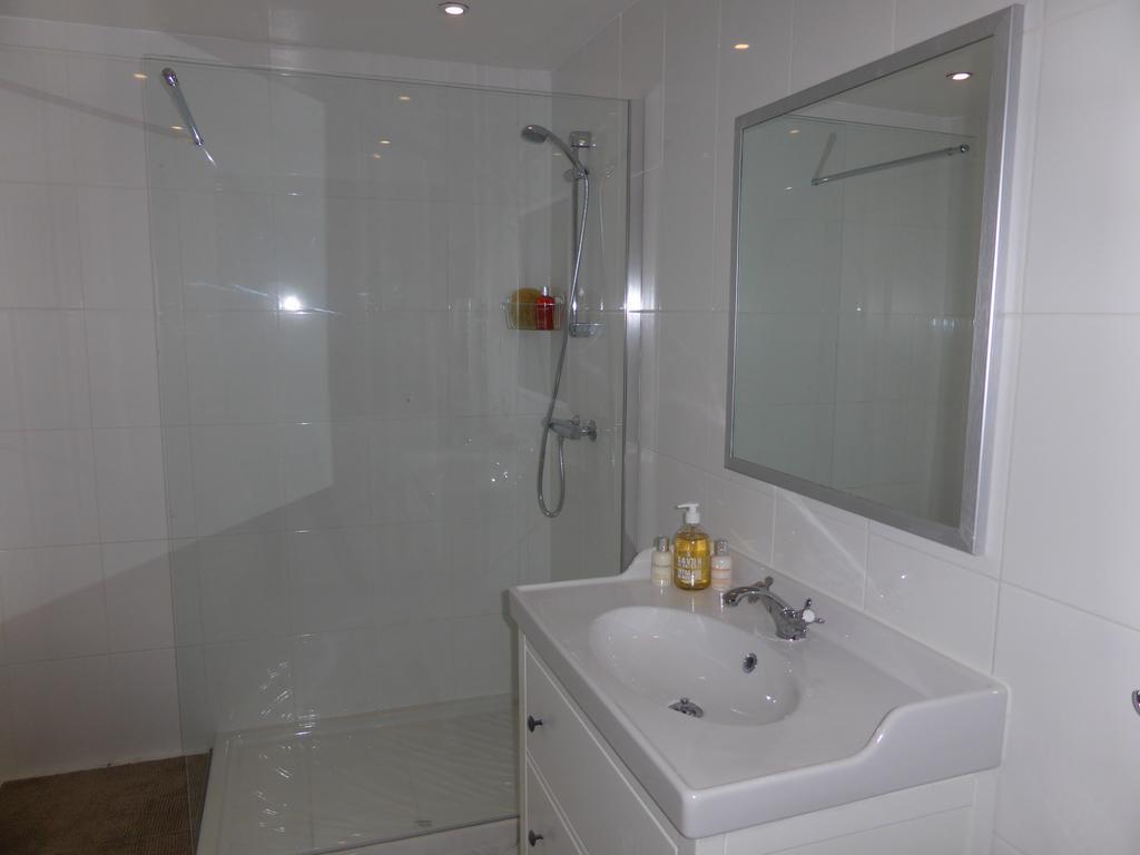 Bedbreakfastbikespyrenees Bed & Breakfast Loubieres Phòng bức ảnh